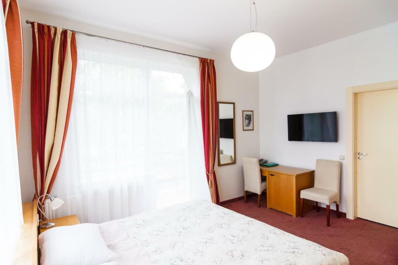 Hotel Vila Diemedis Palanga Exteriör bild