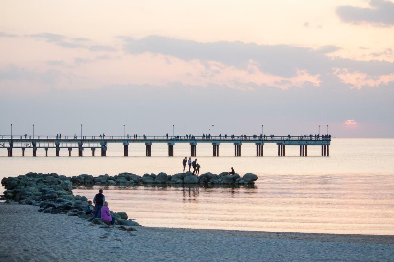 Hotel Vila Diemedis Palanga Exteriör bild